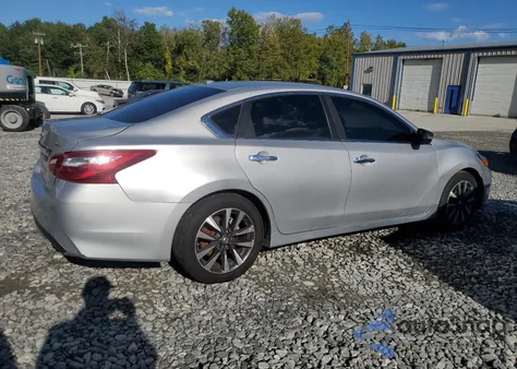 2017 Nissan Altima 2.5 z USA, uszkodzony, nr VIN 1N4AL3AP3HC188151